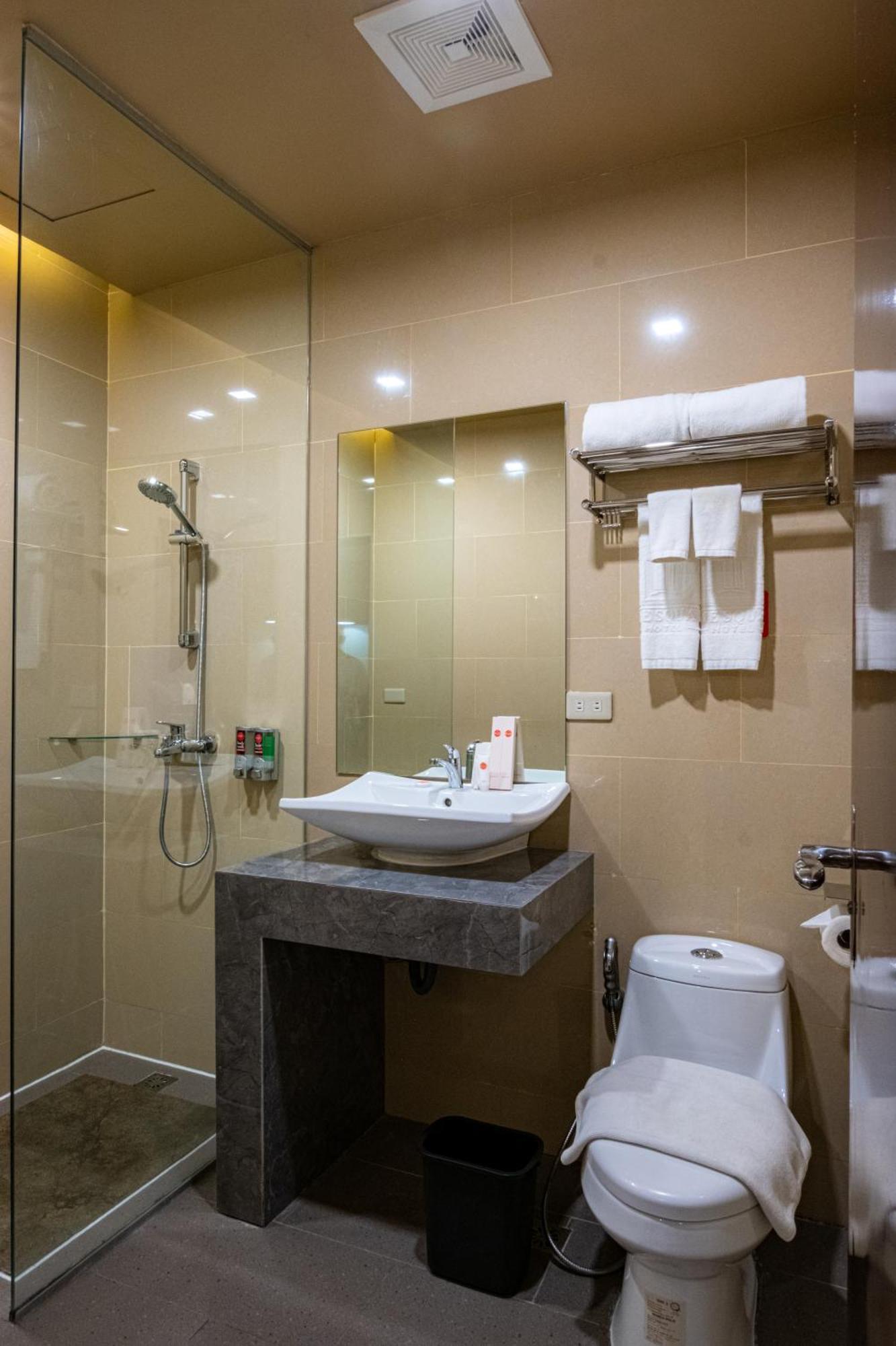 Kojo Hotels Cebu-Mandaue Экстерьер фото